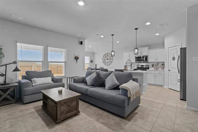 $375,000 | 5824 Harvey Gap Lane, Argyle, TX 76226