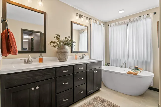 $674,900 | 2011 Sandstone Loop North, Sartell, MN 56377