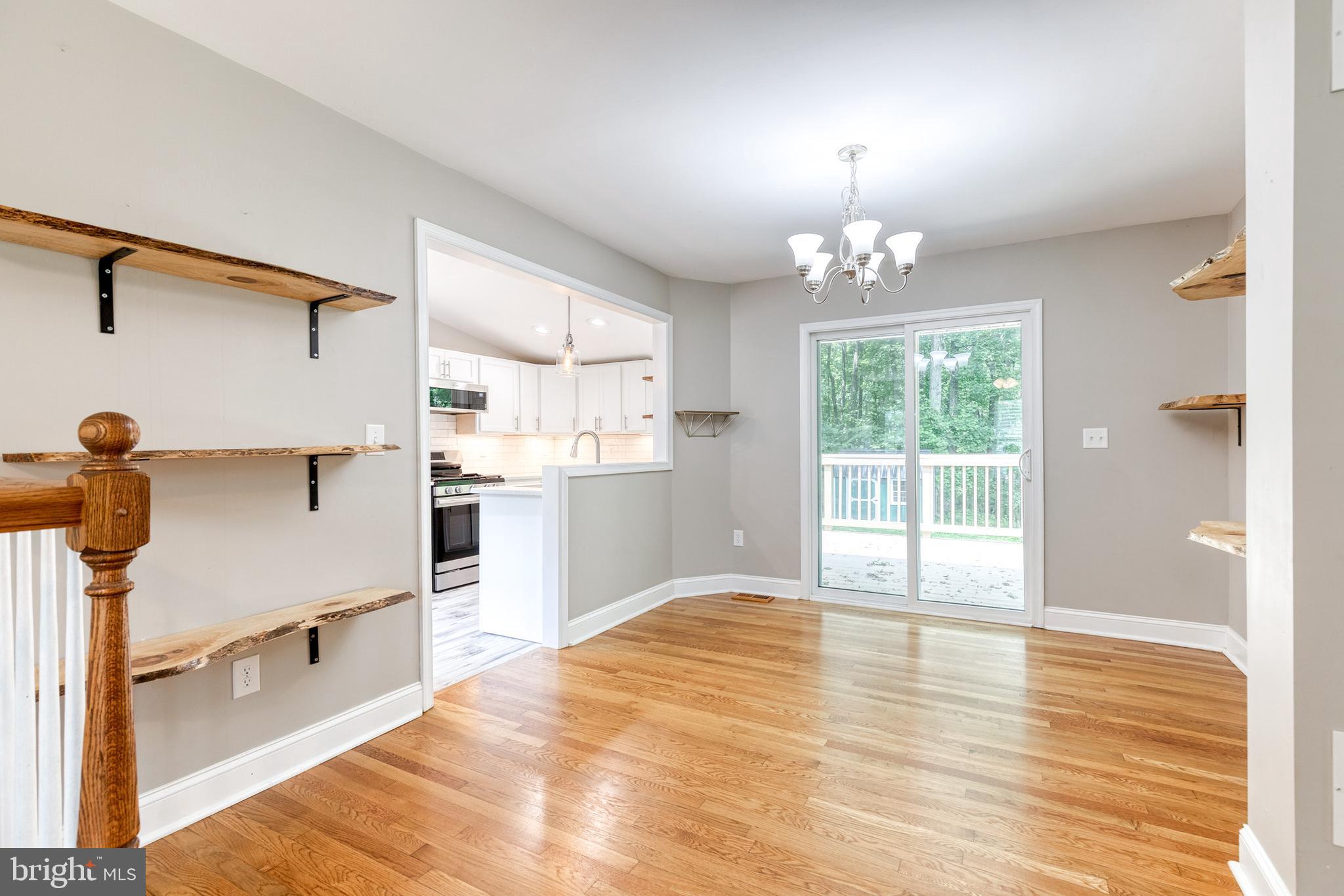 6922 Hollenberry Road Sykesville, MD 21784 - Photo 5 of 19 Living/Dining Room