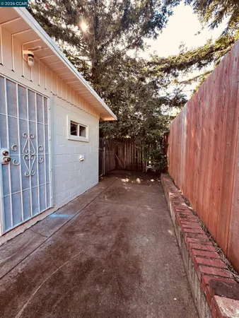 $379,000 | 447 Maple Avenue, Vallejo, CA 94591