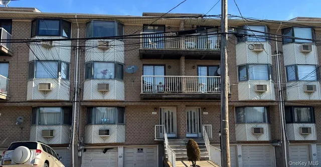$235,000 | 1093 East 72nd Street, Unit 13 | Georgetown