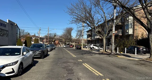 $235,000 | 1093 East 72nd Street, Unit 13 | Georgetown