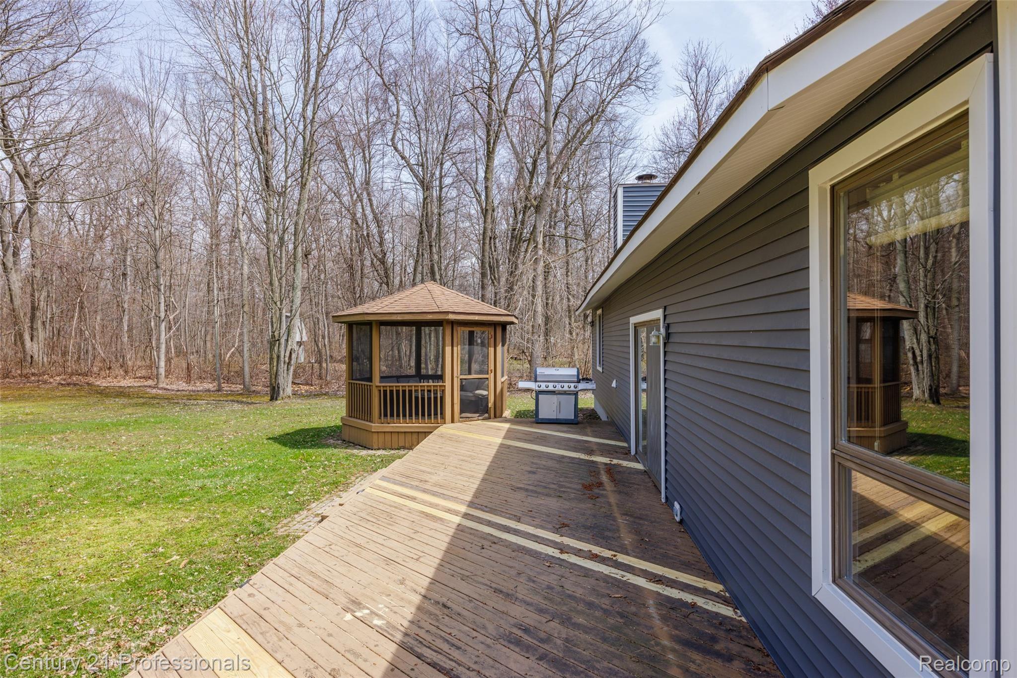 40760 Harris Road Belleville, MI 48111 - Photo 30 of 41 40760 Harris-30.jpg