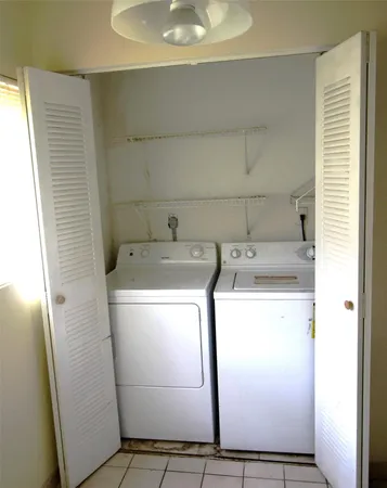 $2,300 | 9477 Palm Circle, Pembroke Pines, FL 33025