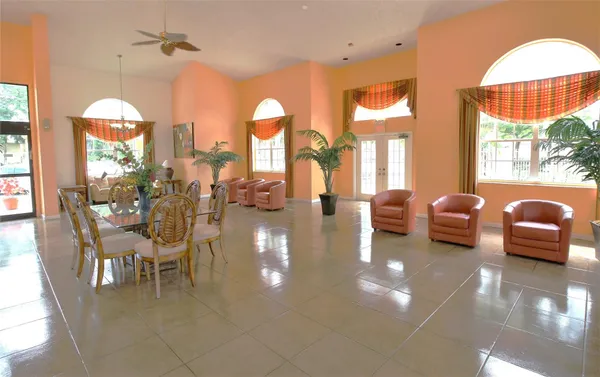 $2,300 | 9477 Palm Circle, Pembroke Pines, FL 33025
