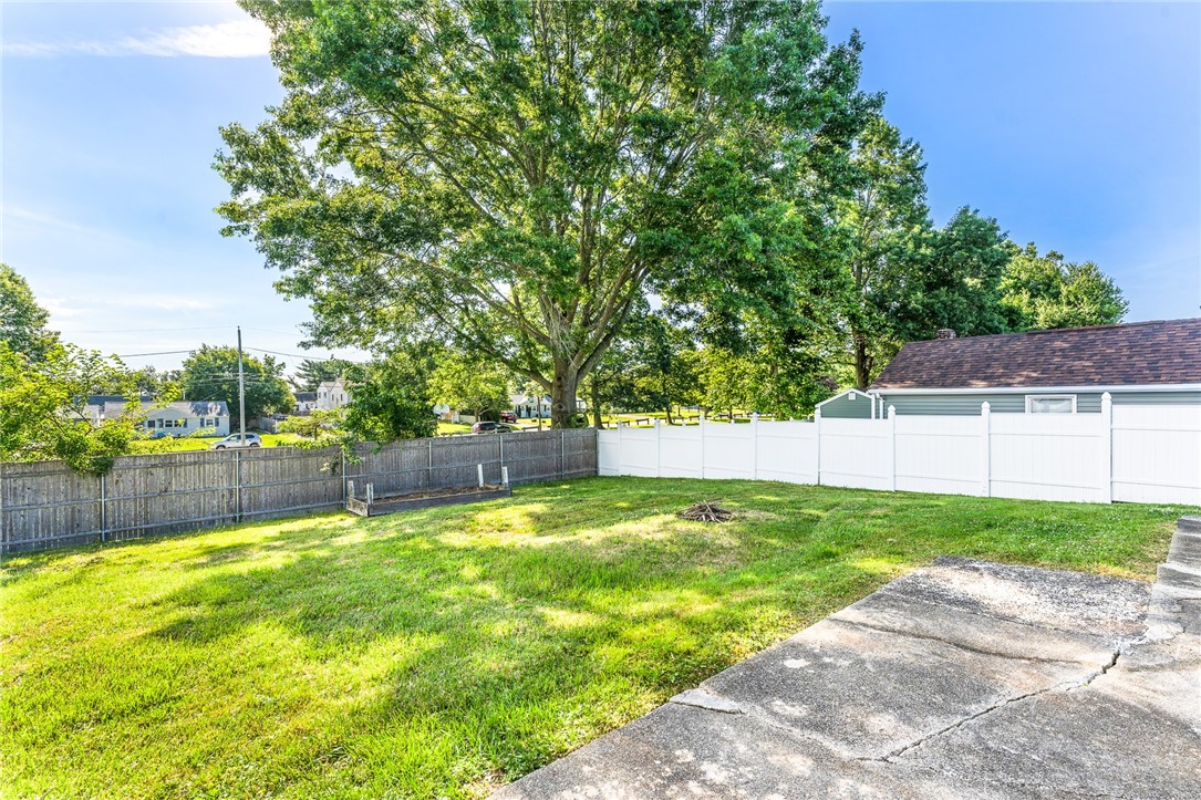 50 Primrose Road Bristol, RI 02809 - Photo 23 of 23