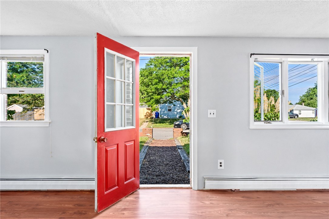 50 Primrose Road Bristol, RI 02809 - Photo 4 of 23