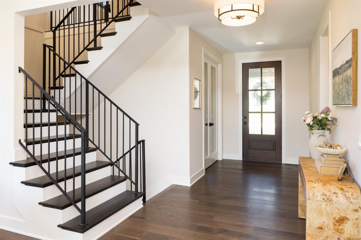 6984 Shadow Ridge Road Cincinnati, OH 45230 - Photo 2 of 22 Foyer