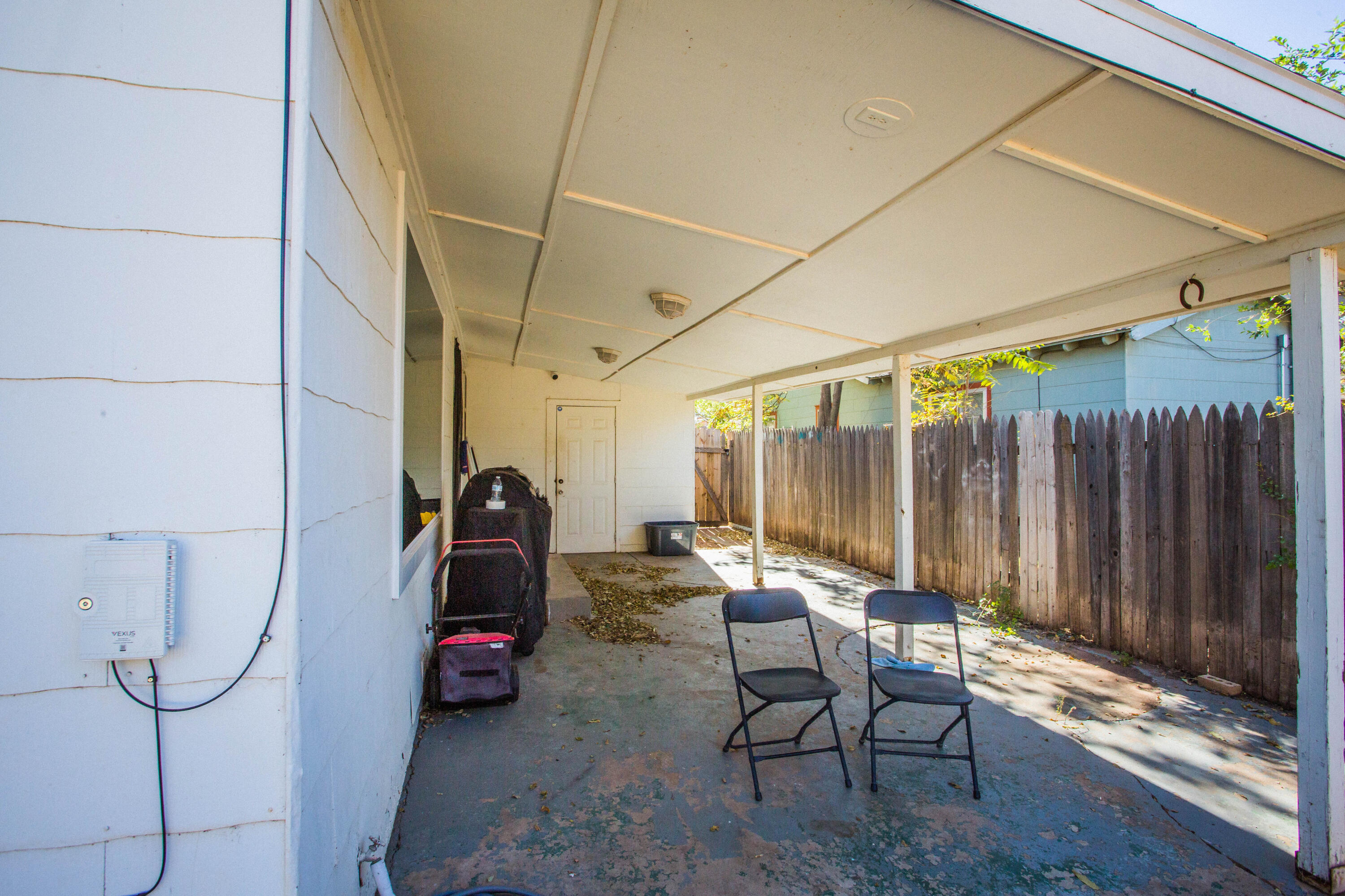 2604 39th Street Lubbock, TX 79413 - Photo 37 of 43 a living room with patio furniture