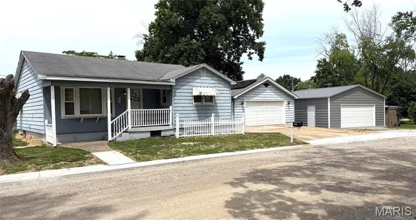 $135,000 | 105 Debra Lane, Sparta, IL 62286