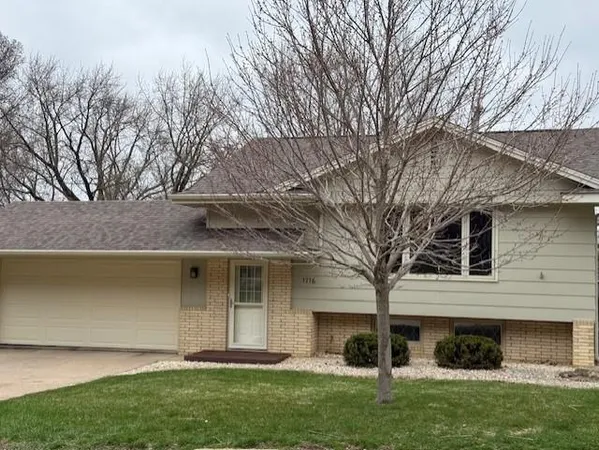 $305,000 | 1716 Edgewood Road, Winona, MN 55987