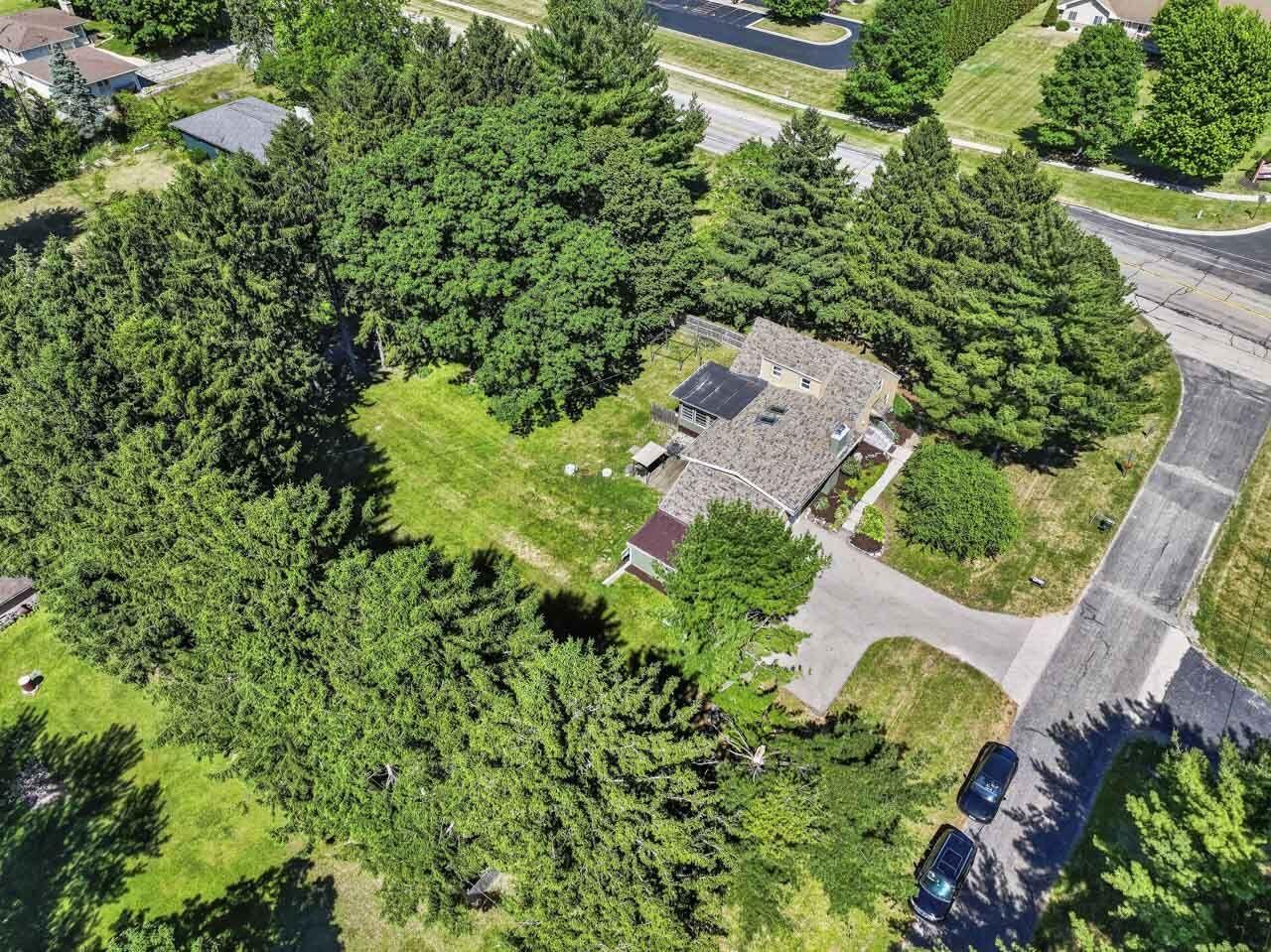 7072 Delview Lane Delavan, WI 53115 - Photo 5 of 49 photos_web_resolution_DJI_20260529170003