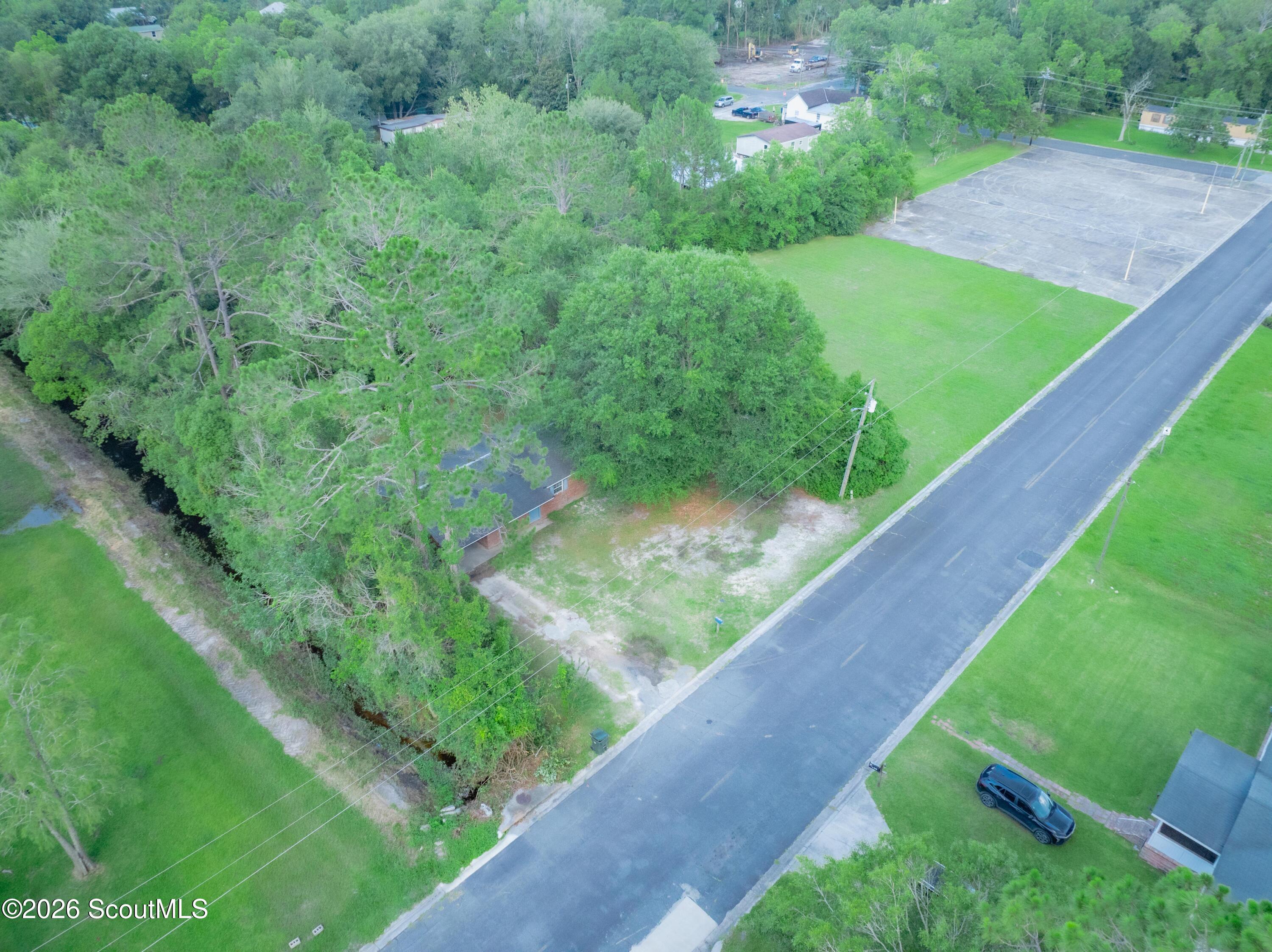1601 Gibbs Street Waycross, GA 31503 - Photo 5 of 26 004-4
