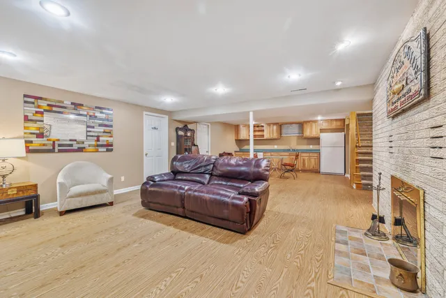 $1,925,000 | N2297 West Main Road, Linn, WI 53147