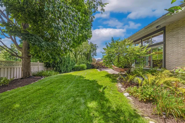 $1,899,000 | N2297 West Main Road, Linn, WI 53147