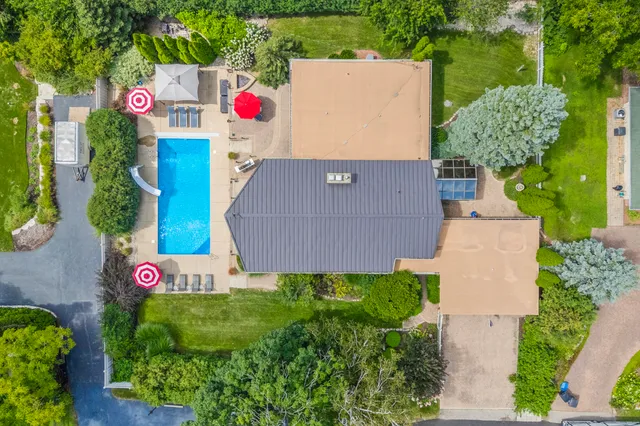 $1,925,000 | N2297 West Main Road, Linn, WI 53147