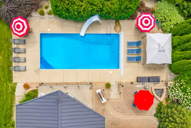 $1,925,000 | N2297 West Main Road, Linn, WI 53147