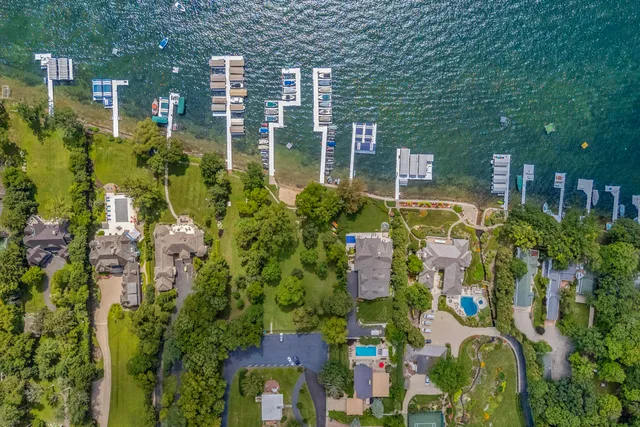 $1,925,000 | N2297 West Main Road, Linn, WI 53147