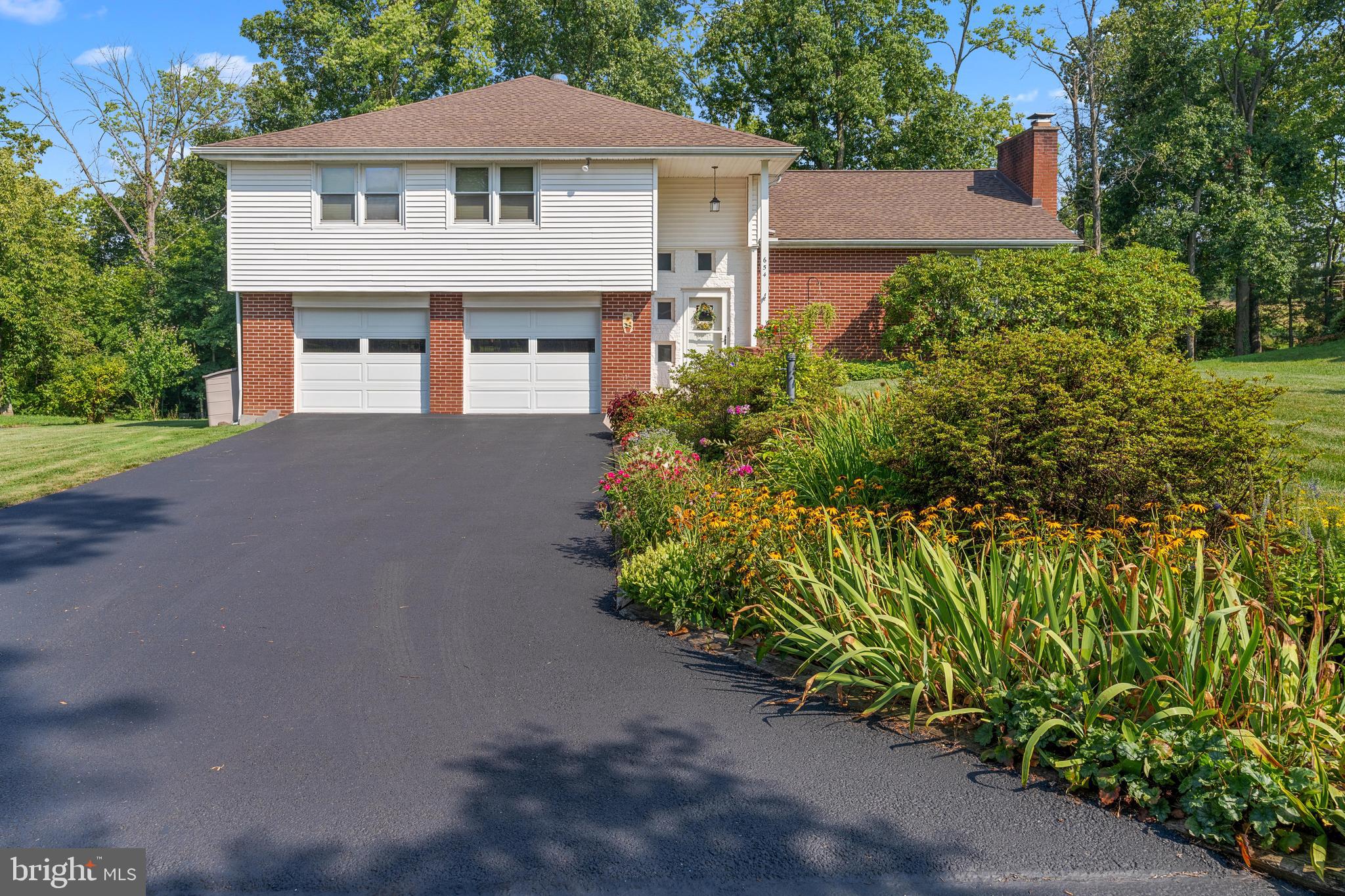 654 Grace Avenue Spring City, PA 19475 - Photo 1 of 46 Gallery Image 1