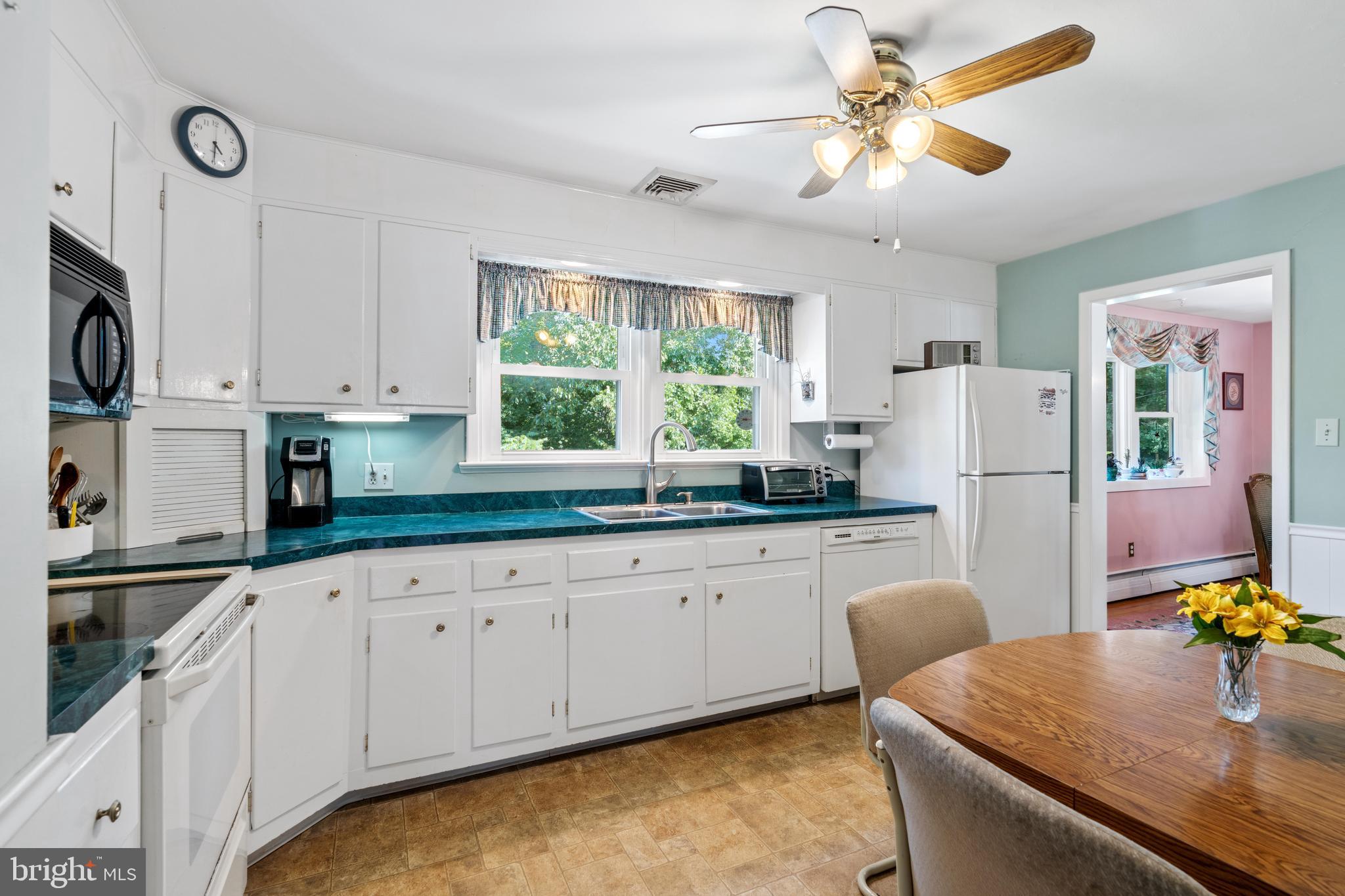 654 Grace Avenue Spring City, PA 19475 - Photo 18 of 46 Gallery Image 18