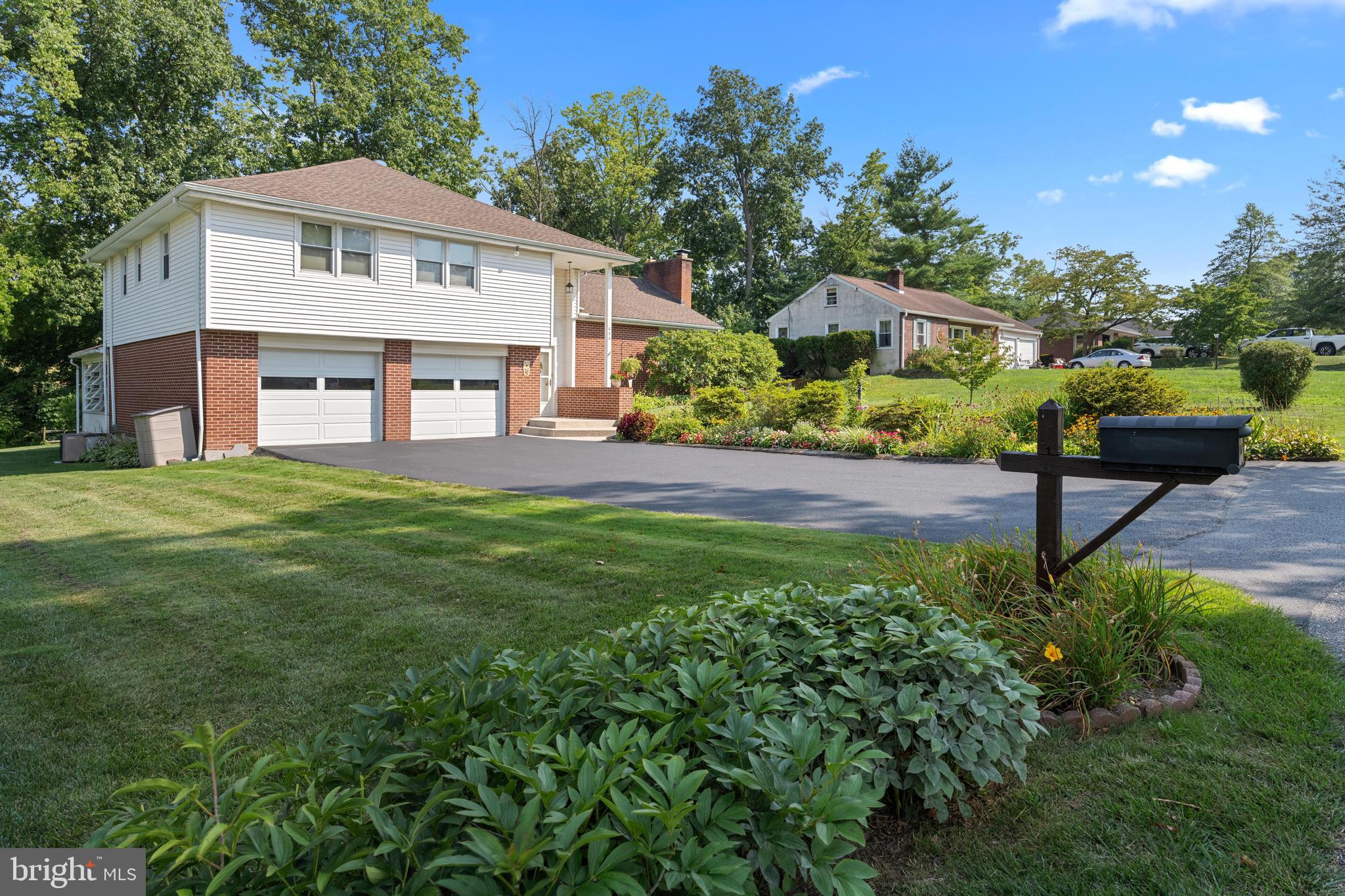 654 Grace Avenue Spring City, PA 19475 - Photo 3 of 46 Gallery Image 3
