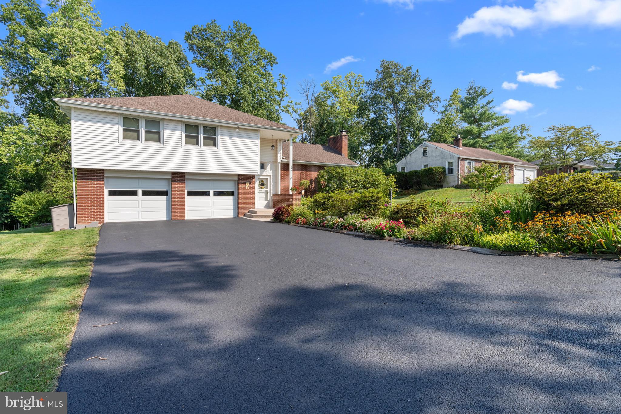 654 Grace Avenue Spring City, PA 19475 - Photo 9 of 46 Gallery Image 9