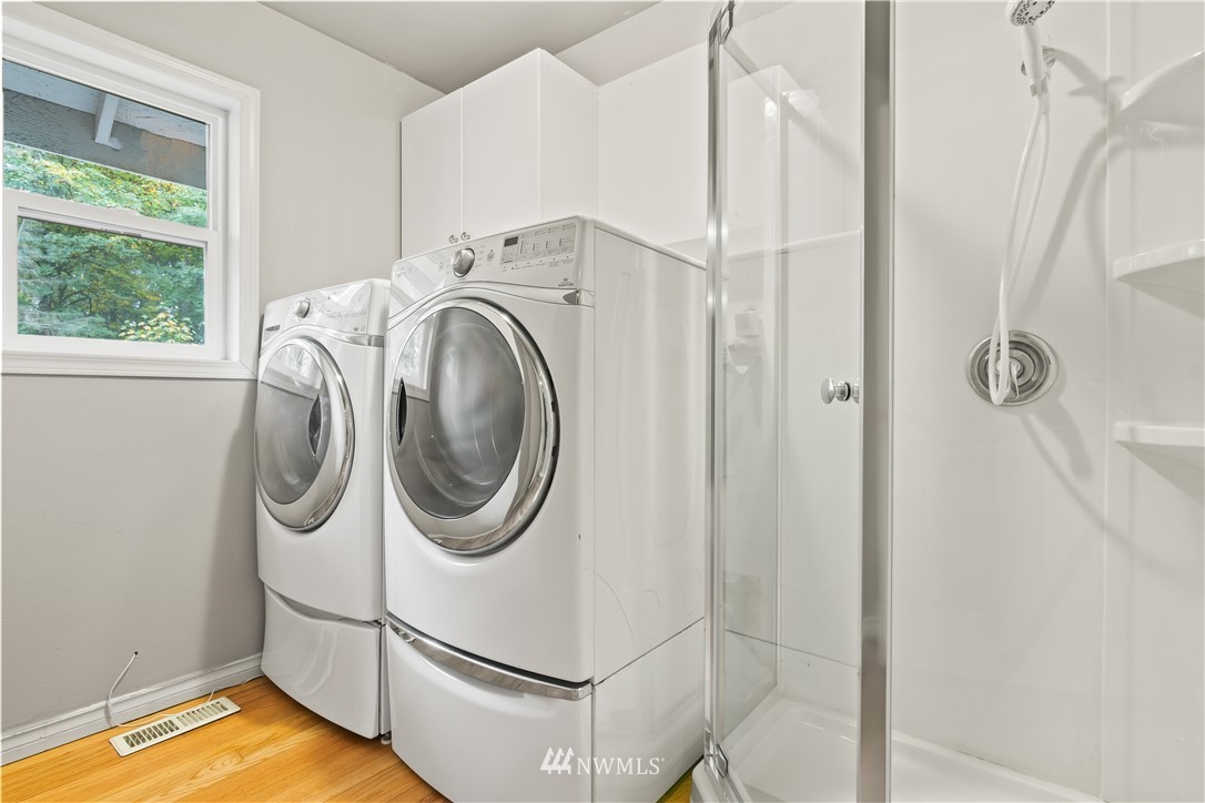 14033 Southeast 185th Place Renton, WA 98058 - Photo 21 of 39 Gallery Image 21