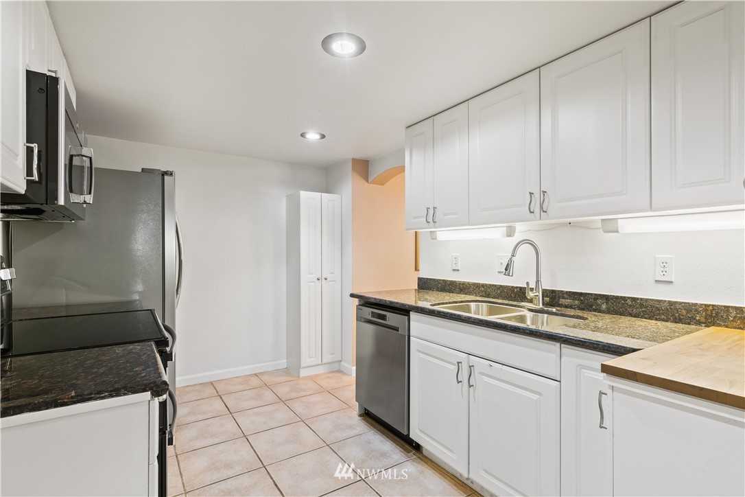 14033 Southeast 185th Place Renton, WA 98058 - Photo 29 of 39 Gallery Image 29