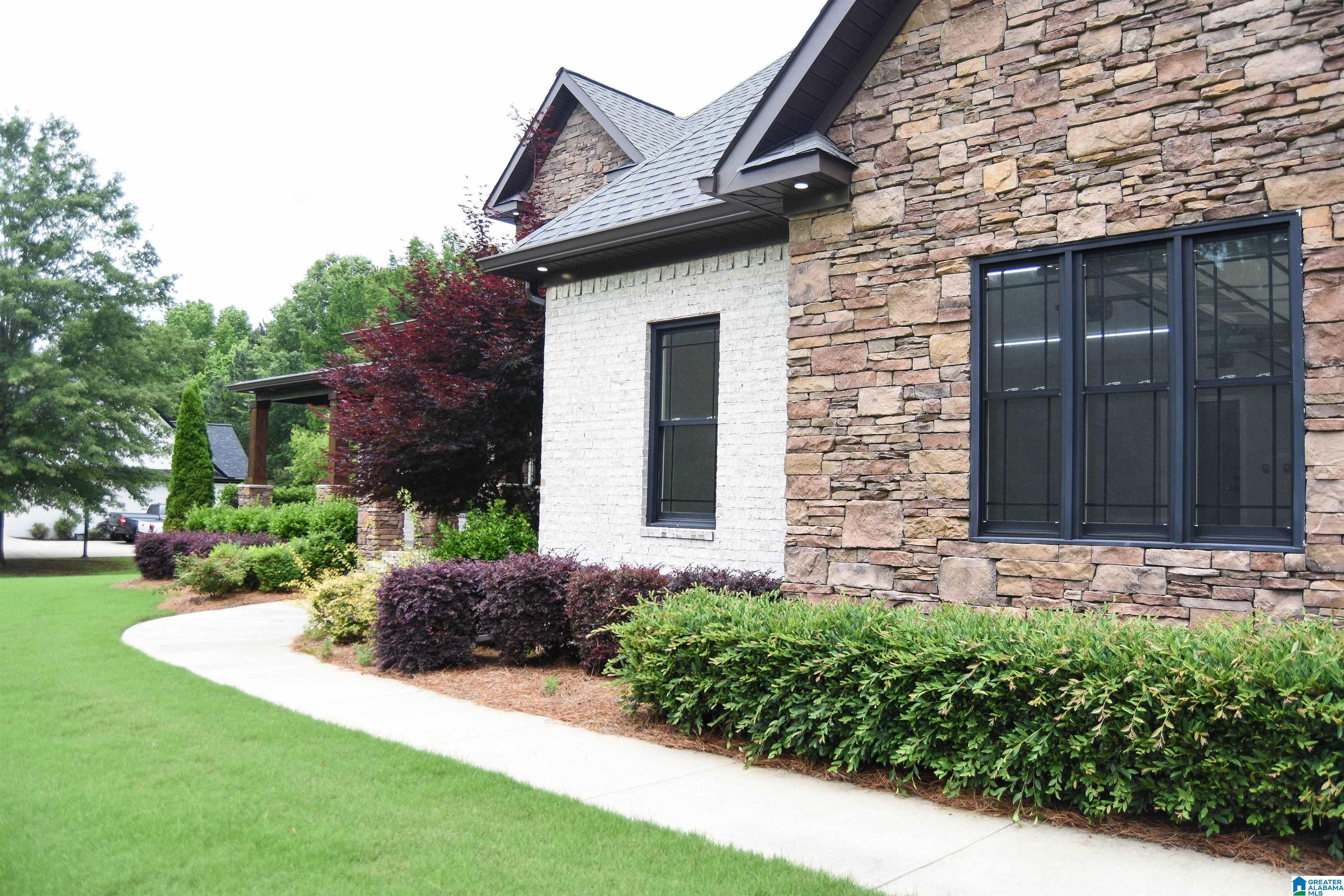 148 Spring Creek Anniston, AL 36207 - Photo 3 of 94