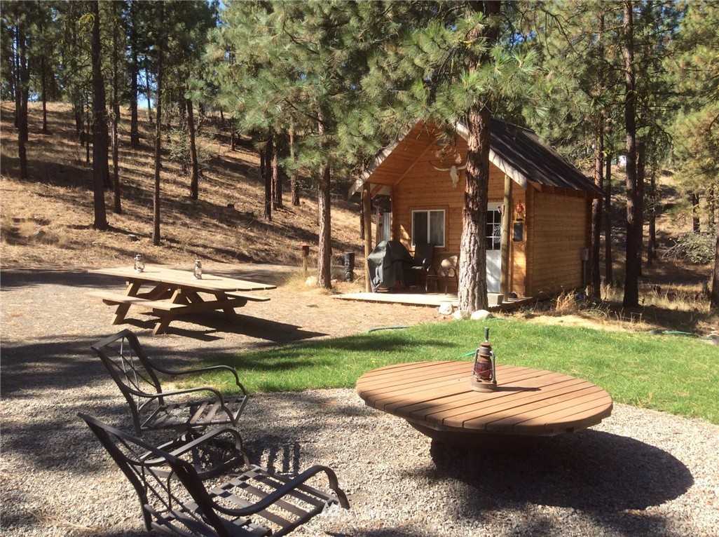 21 Balsamroot Road Winthrop, WA 98862 - Photo 2 of 23 Gallery Image 2