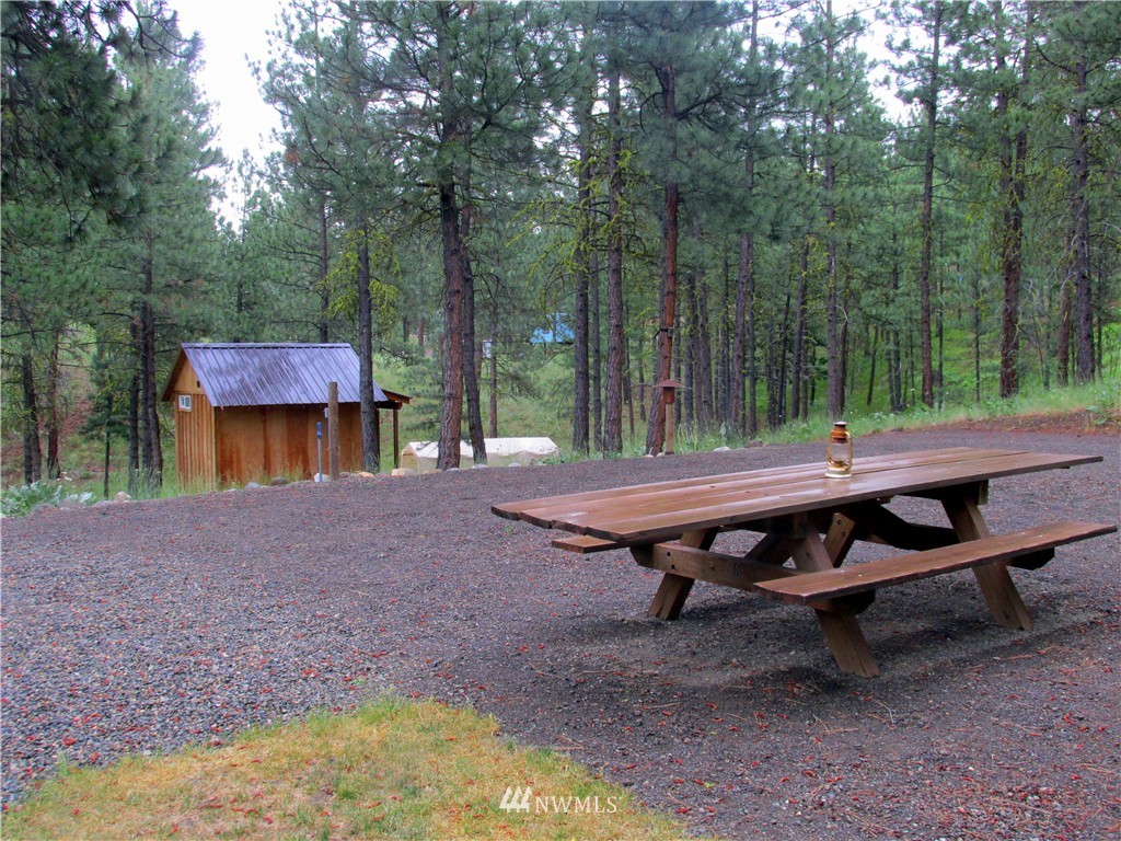 21 Balsamroot Road Winthrop, WA 98862 - Photo 12 of 23 Gallery Image 12