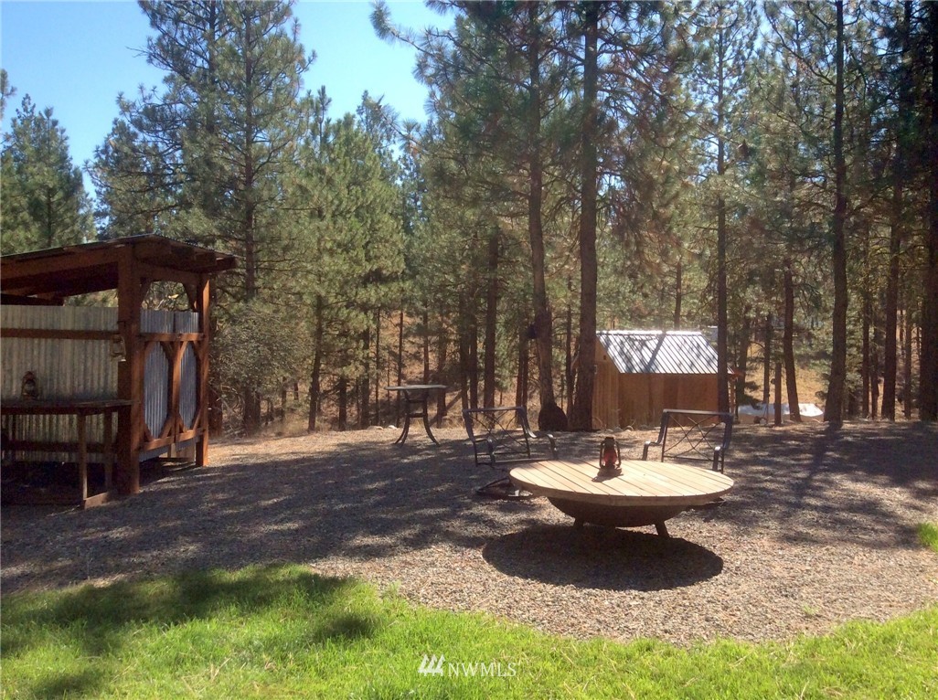 21 Balsamroot Road Winthrop, WA 98862 - Photo 9 of 23 Gallery Image 9