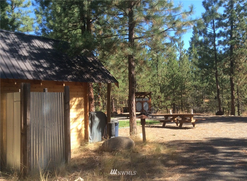 21 Balsamroot Road Winthrop, WA 98862 - Photo 10 of 23 Gallery Image 10