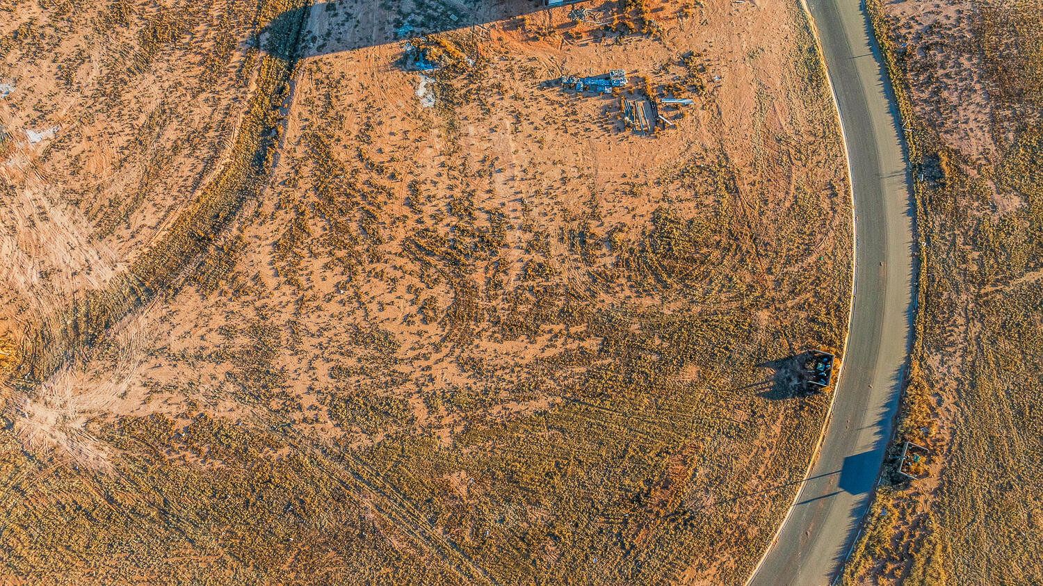 5814 County Road 7675 Lubbock, TX 79424 - Photo 2 of 2 a bathroom with a shower curtain