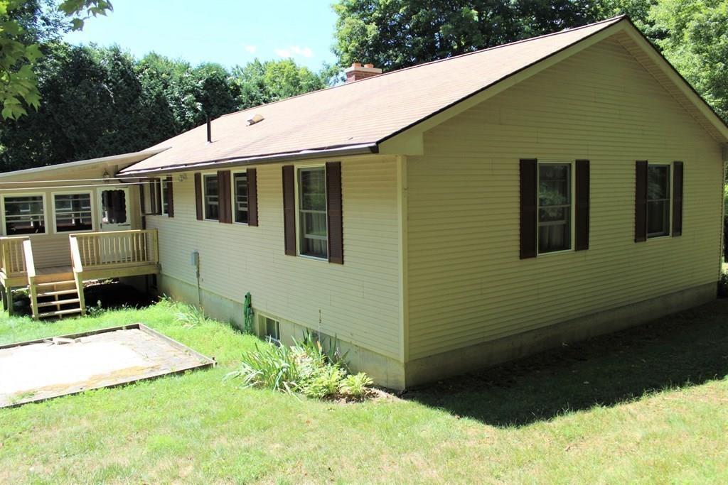 107 Gay Road Sturbridge, MA 01566 - Photo 5 of 30