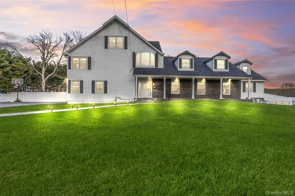 $1,548,000 | 345 Durkee Lane, East Patchogue, NY 11772