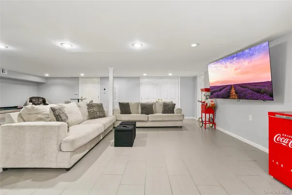 $1,548,000 | 345 Durkee Lane, East Patchogue, NY 11772