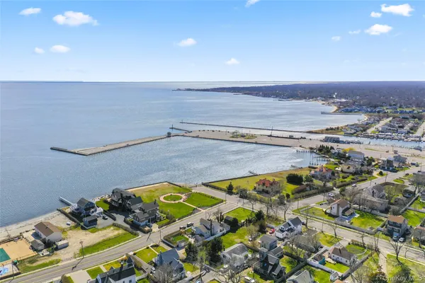 $1,548,000 | 345 Durkee Lane, East Patchogue, NY 11772