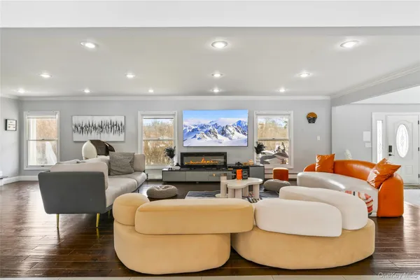 $1,548,000 | 345 Durkee Lane, East Patchogue, NY 11772