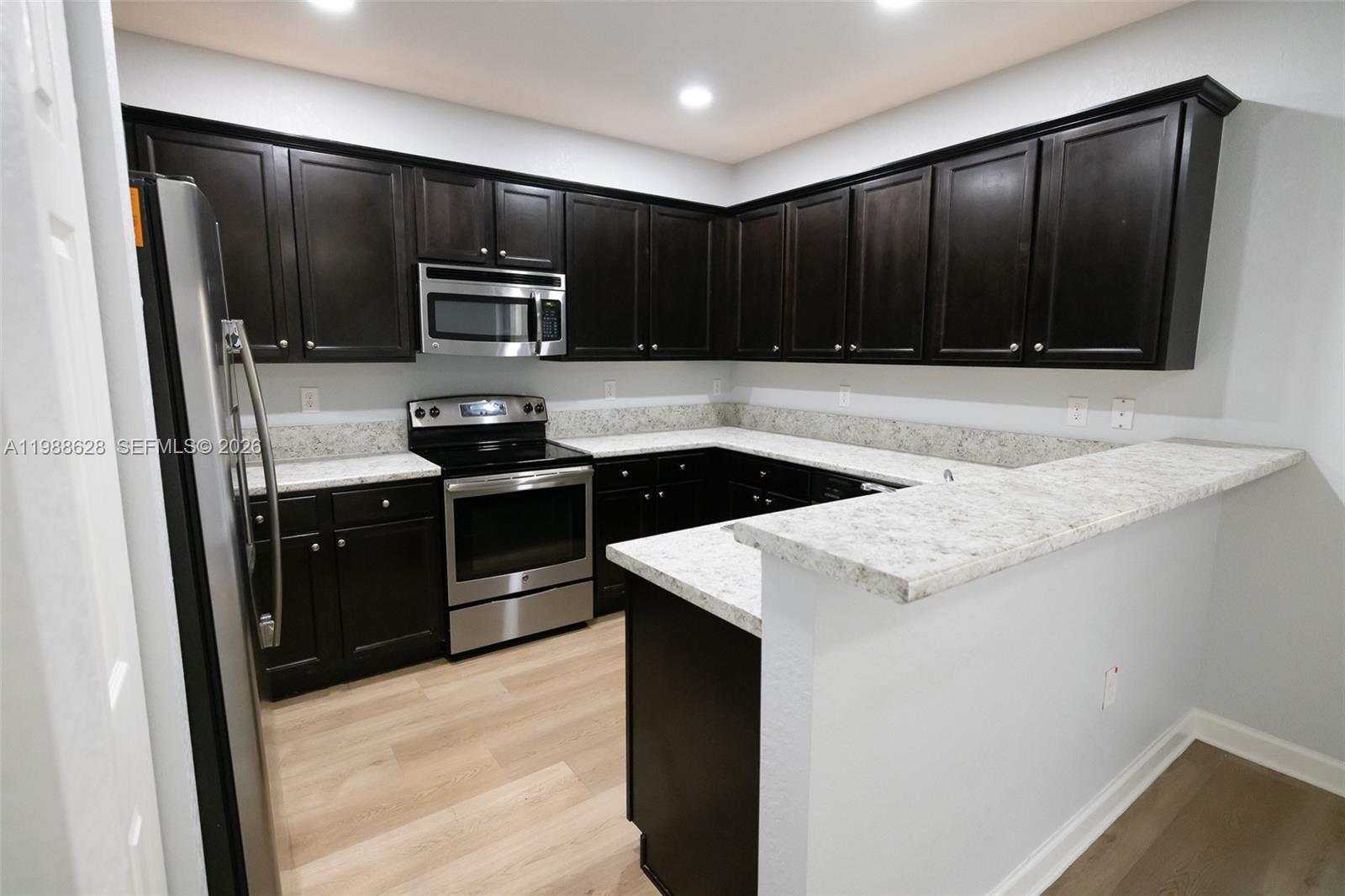 3213 Southeast 6th Street Homestead, FL 33033 - Photo 11 of 24