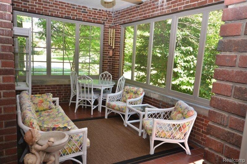 425 Washington Road Grosse Pointe, MI 48230 - Photo 15 of 25 Sun Porch