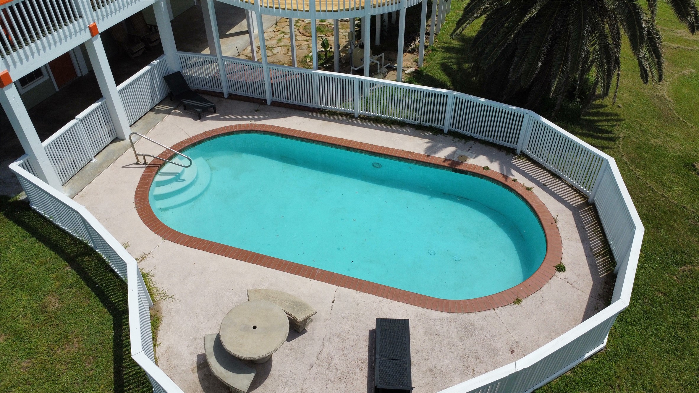 979 Rancho Carribe Drive Crystal Beach, TX 77650 - Photo 7 of 50 Splash time