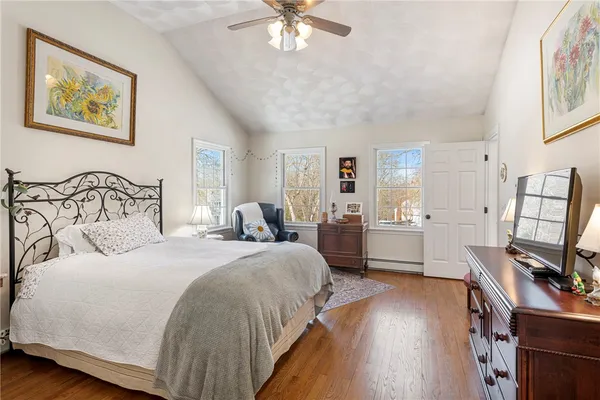 $899,900 | 307 White Horn Drive, South Kingstown, RI 02881