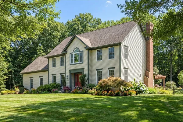 $899,900 | 307 White Horn Drive, South Kingstown, RI 02881