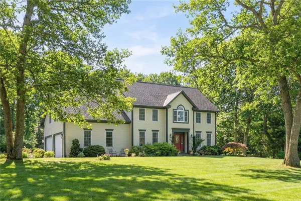 $899,900 | 307 White Horn Drive, South Kingstown, RI 02881