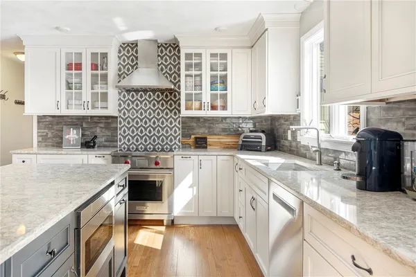 $899,900 | 307 White Horn Drive, South Kingstown, RI 02881