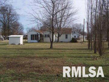 320 South Elm Street Flora, IL 62839 - Photo 2 of 10 Gallery Image 2