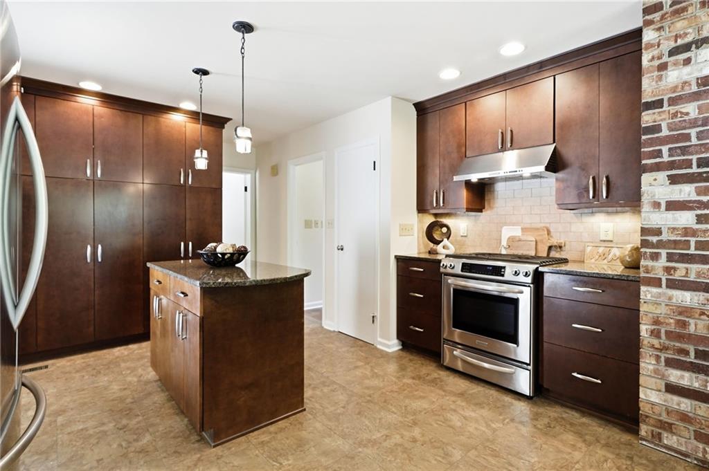 5345 Green Cove Road Gainesville, GA 30504 - Photo 3 of 54