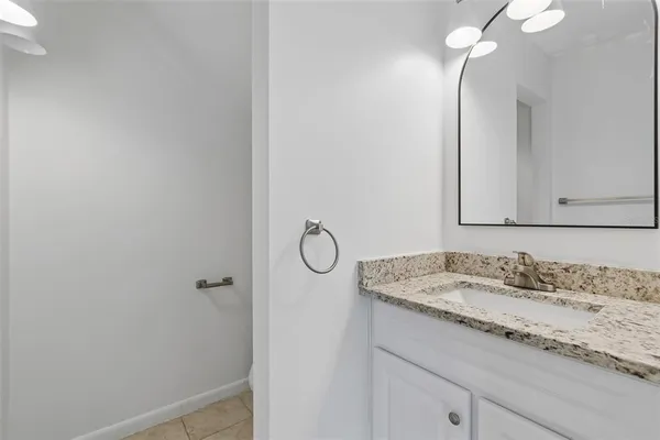 $2,200 | 5182 Sunridge Palms Drive, Unit 5182, Tampa, FL 33617