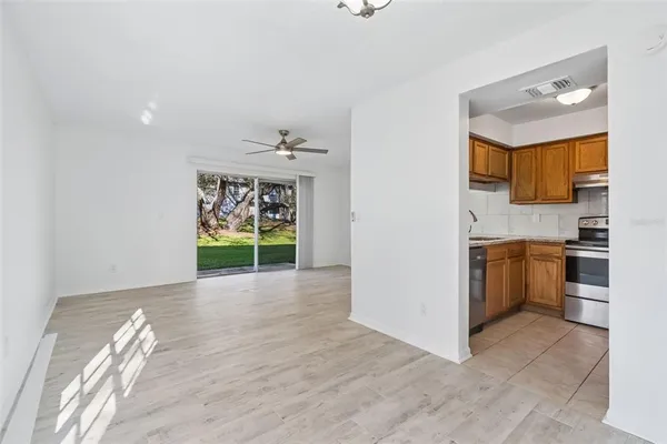 $2,200 | 5182 Sunridge Palms Drive, Unit 5182, Tampa, FL 33617